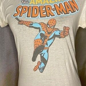 Spiderman Urban Hero T-Shirt​​​​​​​​​​​​​​​​​​​​​​​​​​
